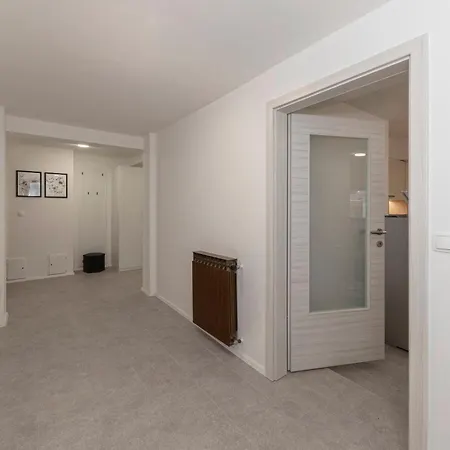 Serenity Apartment *