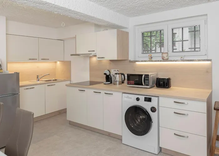 Lejlighed Serenity - New, Stylish, Near *