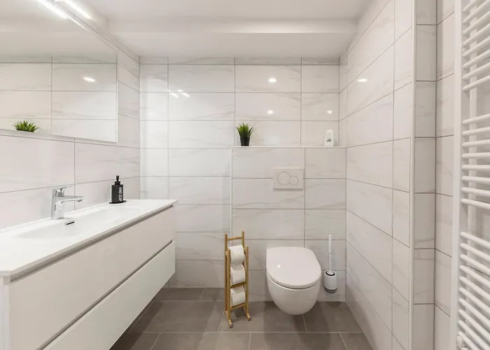 Serenity - New, Stylish, Near Lejlighed *