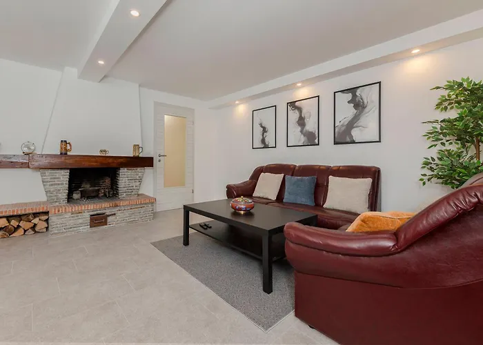 Serenity - New, Stylish, Near Bled