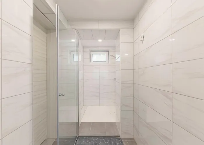 Lejlighed Serenity - New, Stylish, Near *