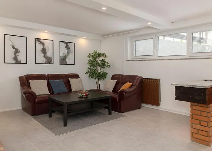 Serenity - New, Stylish, Near Bled