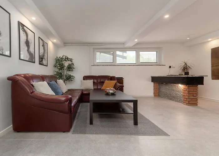 Serenity - New, Stylish, Near Lejlighed